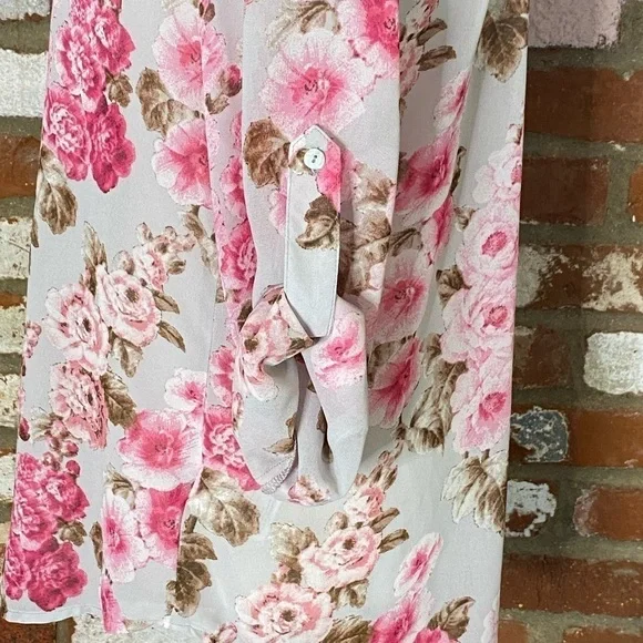 Kut From The Kloth Floral Blouse In Flower Fields pink gray size small NWT - Picture 7 of 7